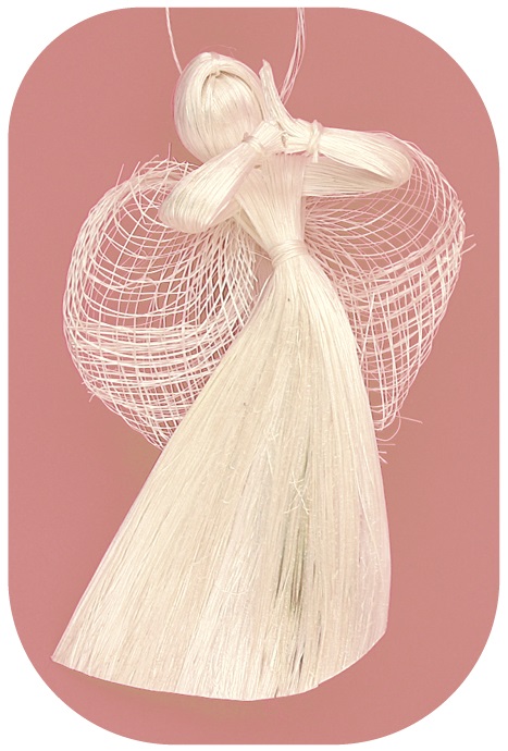 Andílek letící závěs 16cm abaca (2404)